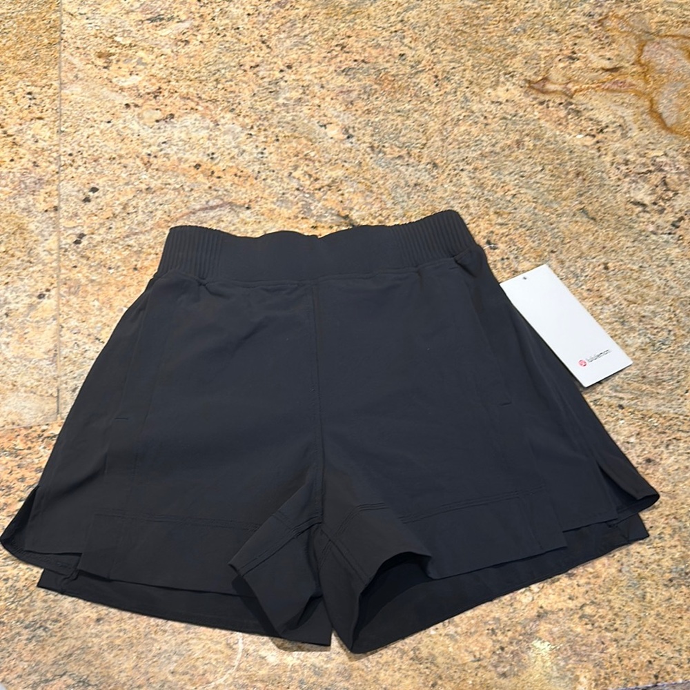 Women’s Lululemon Athletica Black Athletic Shorts High-Waisted Design size XS